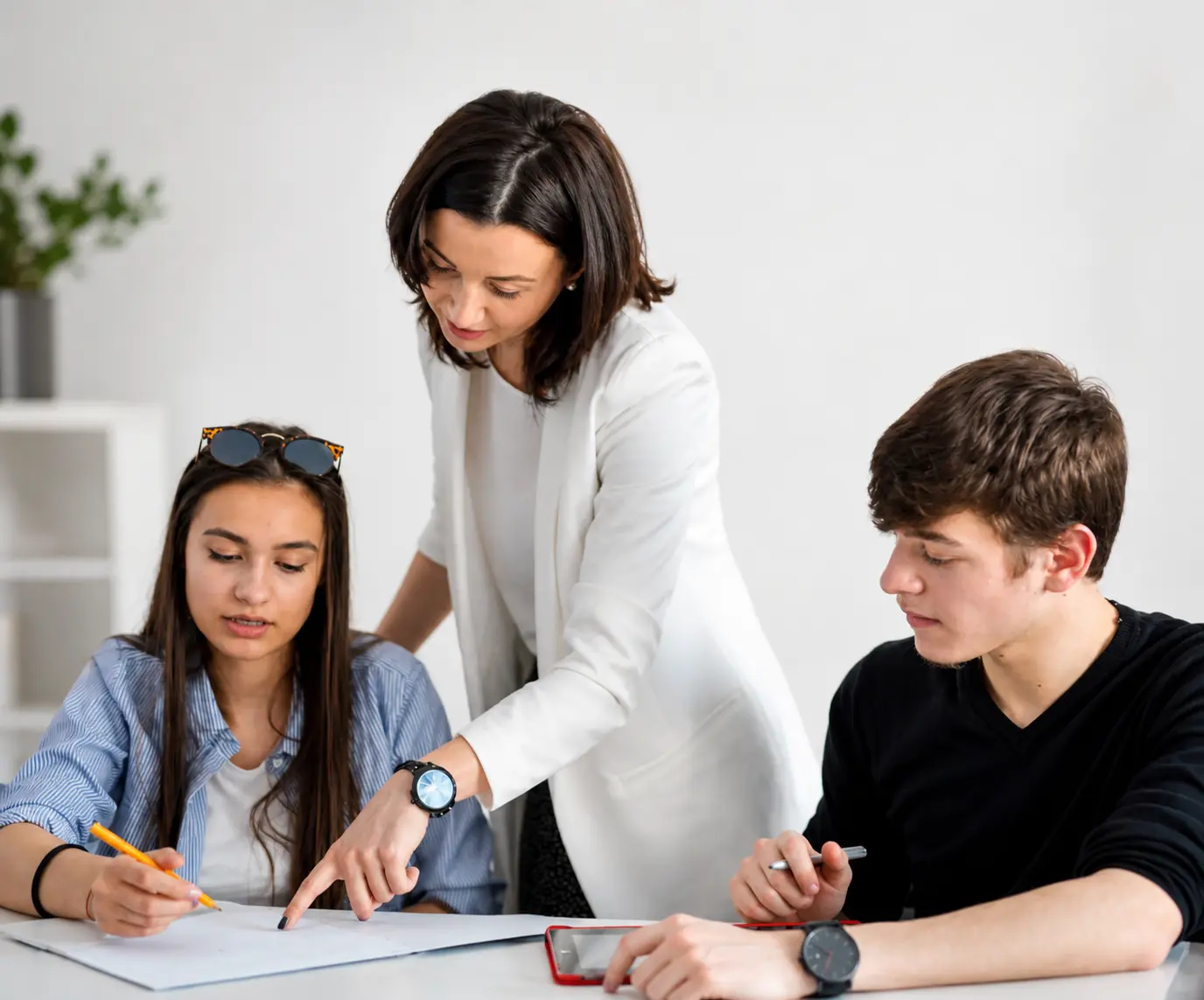 Elevi NEW EDU la meditații în grupe restrânse